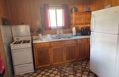 Sudbury District Cabin | Family & Pet Friendly Lakefront Cabin - Five Mile Lake Lodge