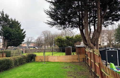 Longcroft Apartment | Family Retreat Home | Parking | Gardens | Sleeps 6