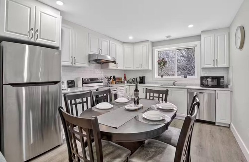 Kitchener Apartment | Family Suite 3 bedroom 4 beds + Loft Playroom/Office Walk to Downtown!