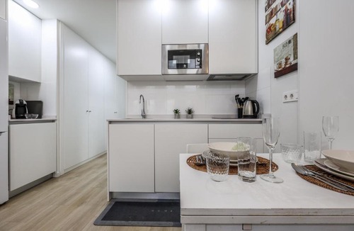 San Andres Apartment | Fancy Studio with Terrace & Pool - Madrid South
