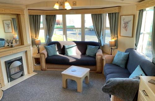 Newton Stewart House | Fantastic Holiday Caravan on a small country site
