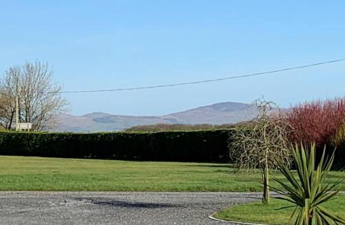 Newton Stewart House | Fantastic Holiday Caravan on a small country site