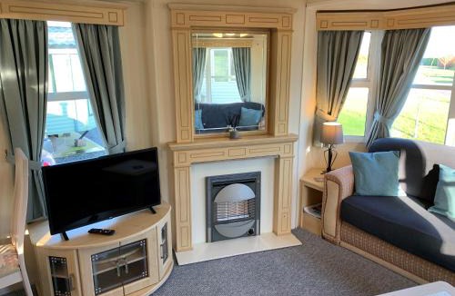 Newton Stewart House | Fantastic Holiday Caravan on a small country site