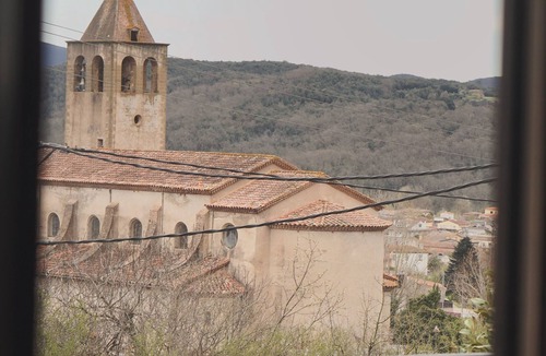 Les Planes d'Hostoles Cottage | Farmhouse with swimming pool in the landscape of the Volcanic Zone of the Garrotxa.