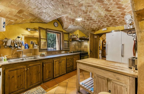 Vilademuls House | Farmhouse 'Mas Alba' with Mountain View, Private Pool and Wi-Fi