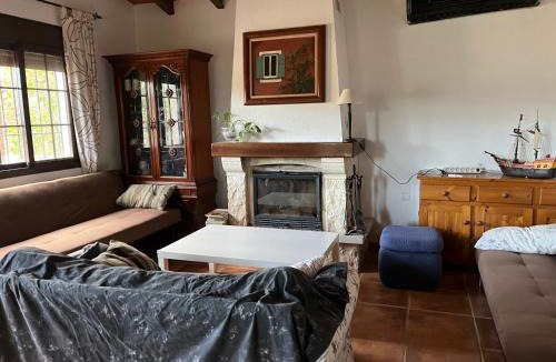 Olias Ski Chalet | Farmhouse surrounded by centenary olive trees