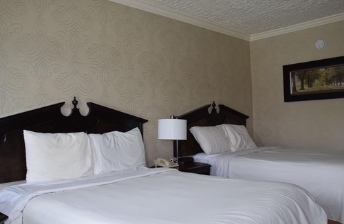 Stratford Hotel | Festival Courtyard Inn