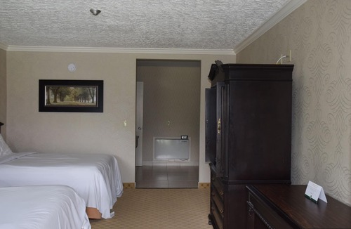 Stratford Hotel | Festival Courtyard Inn