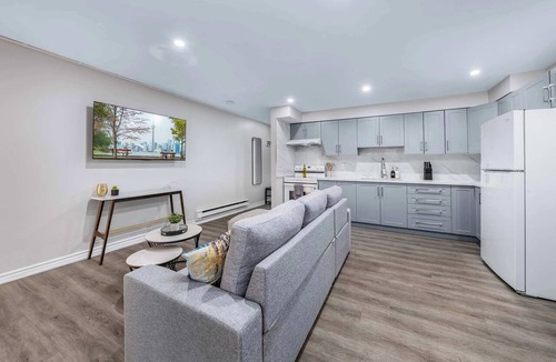 Grange Park Apartment | MAJOR INTERNATIONAL SPORTING EVENT 2026 Stylish Suite Near Little Italy