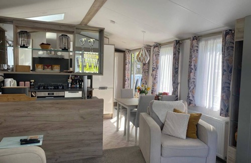Forres Cabin | Findhorn Lodge - Peaceful - Pets - Sleeps 4