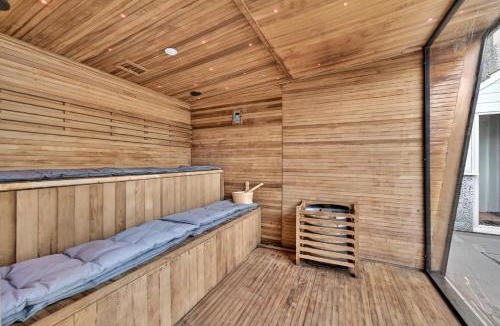Seamill House | Finest Retreats - Seamill Beach House