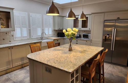Arden House | Finlas View (Auchendennan) - sleeps 10 guests in 4 bedrooms
