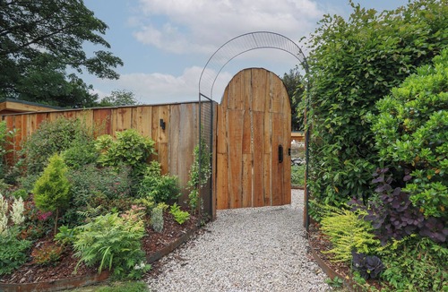Kingswood Cottage | Fioled