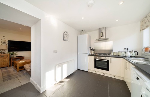 Crieff Cottage | Fionas Cottage - a house that sleeps 6 guests in 3 bedrooms