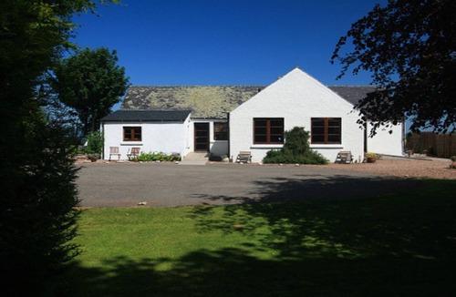 Dingwall Cottage | Firth Cottage - stunning views in a peaceful but convenient location