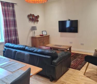 Wick Apartment | Fisherman Cottage by Langley Serviced Apartments Contractor-Friendly 2BR Stay Sleeps 4 Free WiFi Free Parking 20 Minutes to Banniskirk