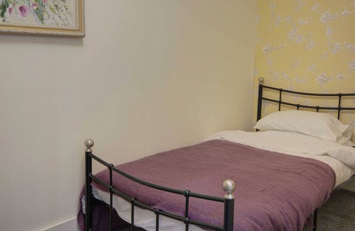 Helmsdale Apartment | Fisherman's Rest - sleeps 4 guests in 2 bedrooms