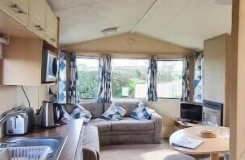 Looe House | Flamank – Cosy Countryside Caravan | Dog-Friendly Escape near Looe