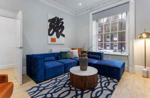 Georgian Quarter House | Flatzy - City Centre Mansion, Sleeps 22, 5 Baths