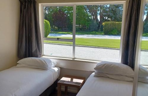 Ward Hotel | Flaxbourne Motels