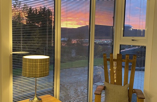Ullapool House | FOINAVEN HOUSE, Quality 4 star self catering accommodation with panoramic views.