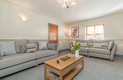 Penmaenmawr Cottage | Four Bedroom Holiday Cottage With Hot Tub Near Conwy | Ty-Ffynnon