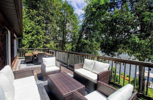 Burnt River Cottage | Four Mile Memories - Three Bedroom Cottage, Sleeps 6