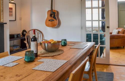 Beverley House | Fox Cottage - Beverley