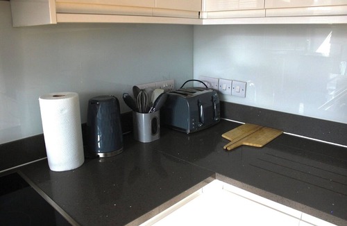 St Albans Apartment | Free Parking |St Albans City Centre |Sleeps 5