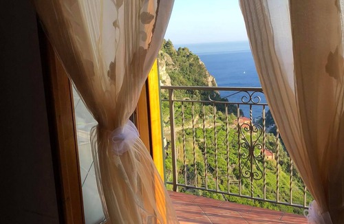 Pontone House | From Grandparents seaview
