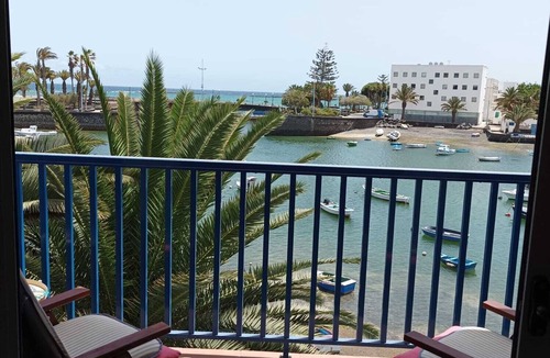 Arrecife Apartment | Frontline apartment with sea views in a pedestrian area.
