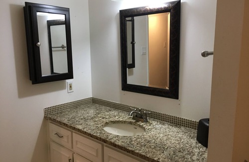 Waterloo Condo | Fully Equipped 2-Bedroom Condo