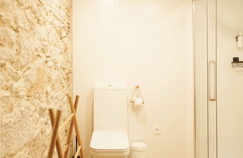 Barri Vell Apartment | Fully Equipped, Tranquil One-Bedroom Apartment