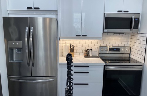Downtown London Condo | Fully Furnished & Renovated Historic Condo in Downtown Core