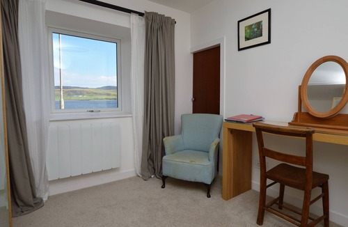 Tighnabruaich Cottage | Gate Cottage on the shore front, sleeping 6 persons.