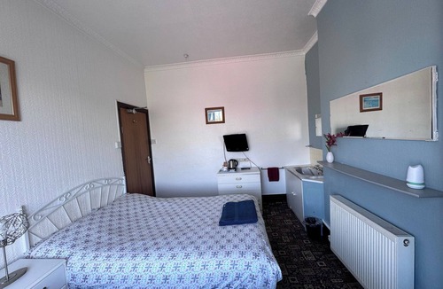 Cleethorpes Bed & Breakfast | Affordable & Cozy Seaside Guest House| Cleethorpes