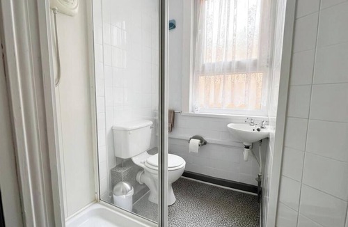 Cleethorpes Bed & Breakfast | Affordable & Cozy Seaside Guest House| Cleethorpes