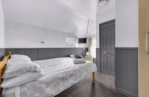 Cleethorpes House | Mallow View Guest House | Cleethorpes Beachside