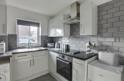 Great Baddow Apartment | George Suite - Central Location - Free Allocated Parking