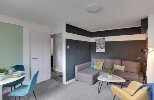Great Baddow Apartment | George Suite - Central Location - Free Allocated Parking