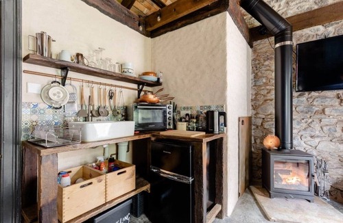 Camborne Apartment | Georgian Studio Flat,Cornwall,Log Burner/no cleaning fee.