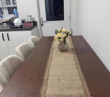 Motherwell House | Gilded Nest-Room with Detached Bath- Ideal for ONE- WIFI, Car Parking-Shared House
