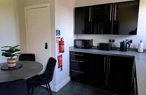 Renfrew Apartment | Glasgow Apartment close to the airport