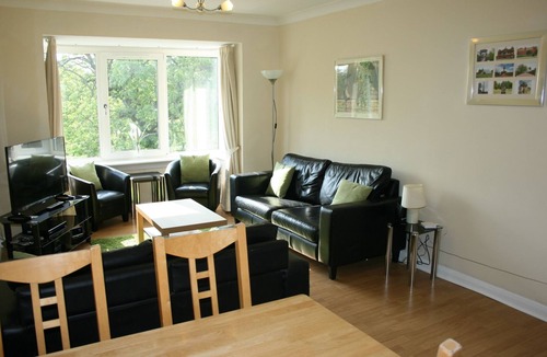 East End Apartment | Glasgow Green Apartments Flat on the Green 1