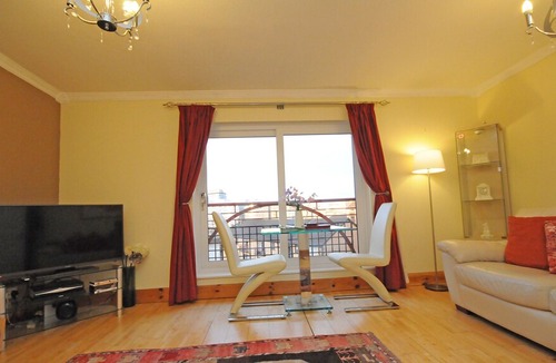 Tradeston Apartment | Glasgow Waterfront Apartment Short Walk To City Centre