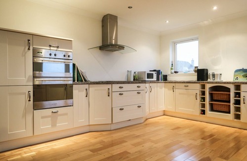 Bonar Bridge House | GLAVEN, family friendly, with open fire in Bonar Bridge