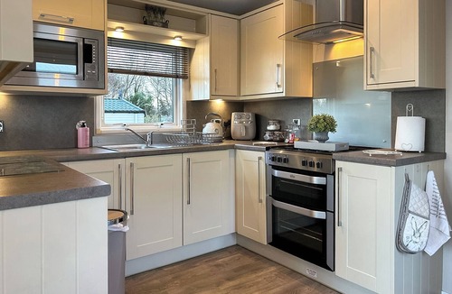 Ayr Cottage | Glencross Golf Village