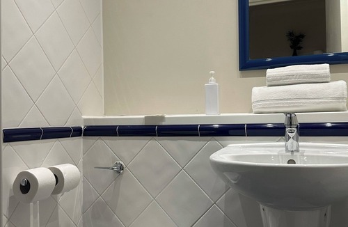 Cumbernauld Hotel | go2 Glasgow Cumbernauld Hotel