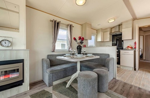Kidwelly House | Gold Caravan with parking & sea view