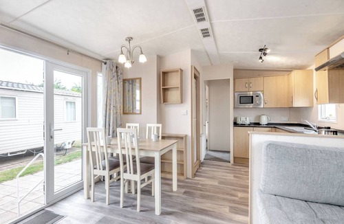 Kidwelly House | Gold Premium Caravan. With dedicated parking.